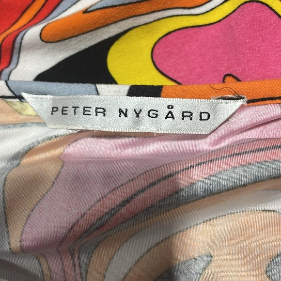 Multicolor psychedelic sleeveless blouse with cowl neck. - Picture 3 of 4